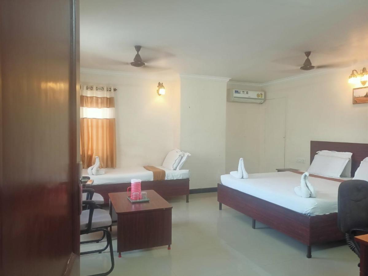 Sky Park Hotels تيروبور المظهر الخارجي الصورة